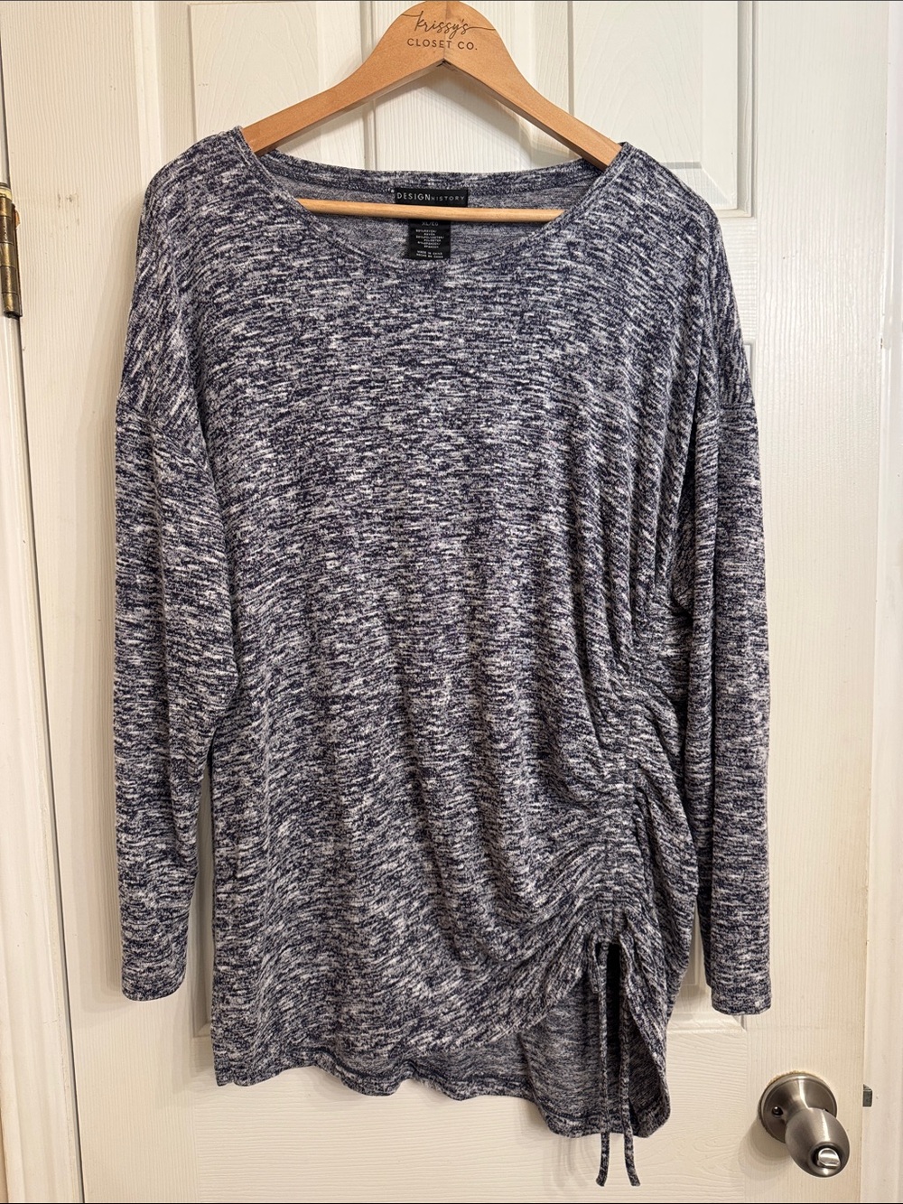 Design History Navy & White Marled Ruched Side Long Sleeve Top